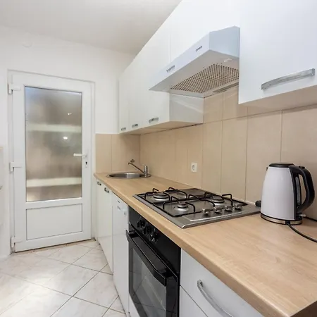 Pavicic Apartment Klenovica